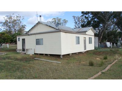 254 Simpson Road, Premer