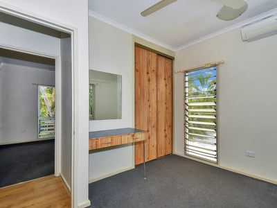 8 Crinum Court, Moulden