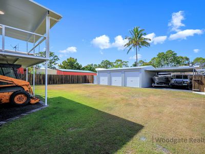 24 MANLEY SMITH DRIVE, Woodgate