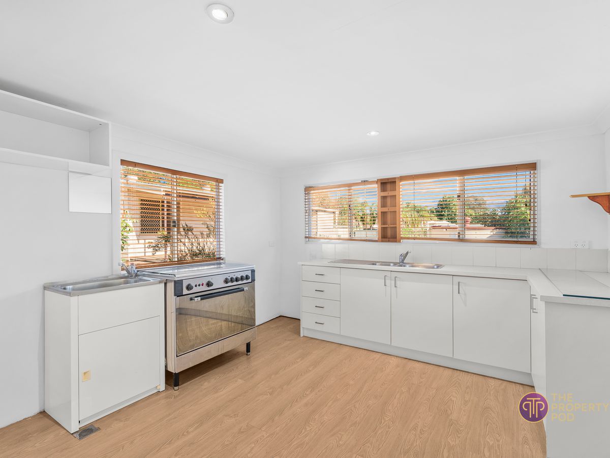 17 Church Street (Studio), Kelmscott