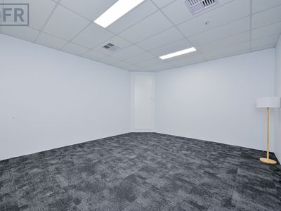 1 / 31 Council Avenue, Rockingham