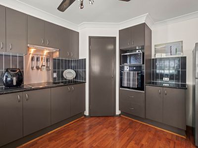 6 Bartlett Terrace, Redland Bay