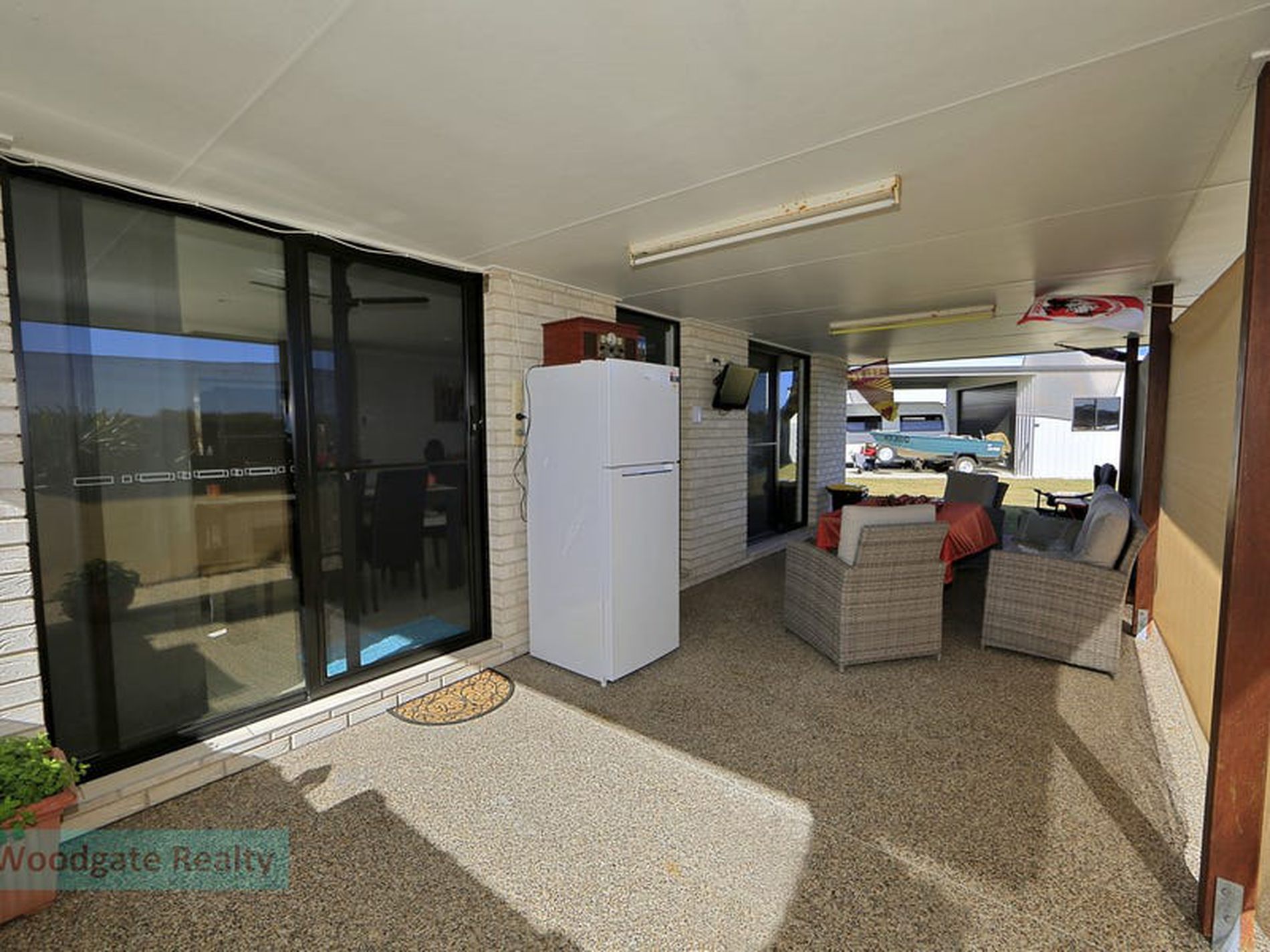10 Whipbird Ct, Woodgate