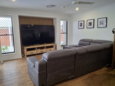 22 Coolamon Court , Urraween