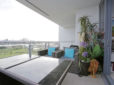 1602 / 96 Bow River Crescent, Burswood