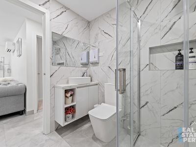 18 Linmac Drive, Hampton Park