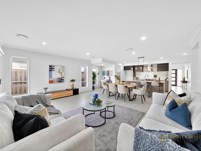 7 Homecrest Crescent, Wyndham Vale