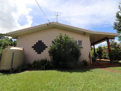 17 Tardent Street, Atherton