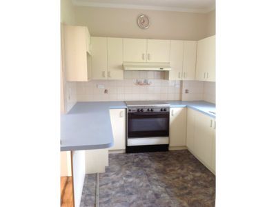 25 Churchill Avenue, Newtown