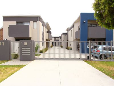 8 / 31 Pollard Street, Glendalough