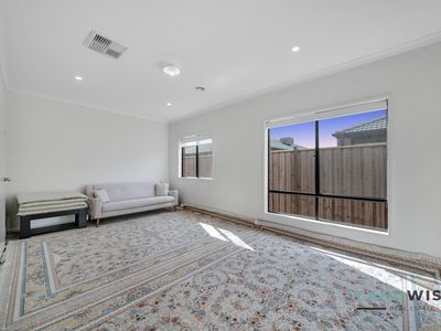 56 Gilfillan Circuit, Thornhill Park