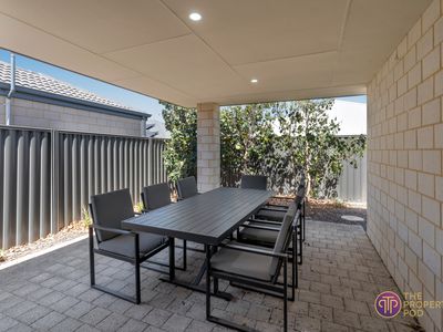 4 Sunstone Boulevard, Treeby