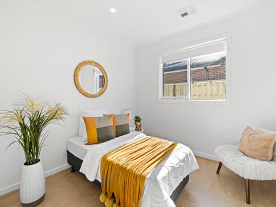 9 Pursuit Street, Mambourin