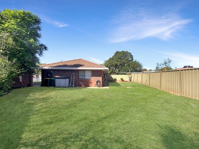 5A Rainbow Place, Dubbo