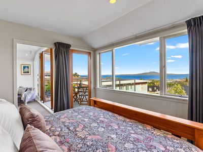 15 Seaview Road, Castor Bay
