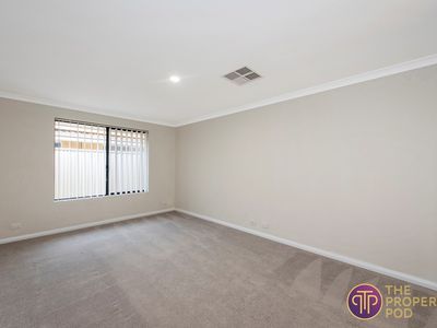 39 Sellafield Bend, Waikiki