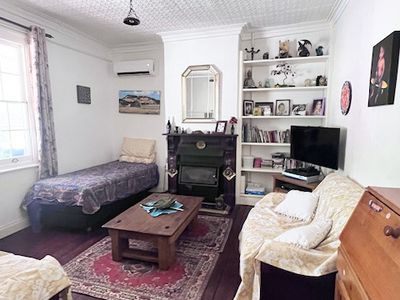 8 Thorn Street, York