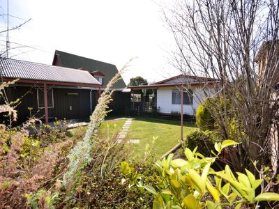 30 Freeburgh Avenue , Mount Beauty
