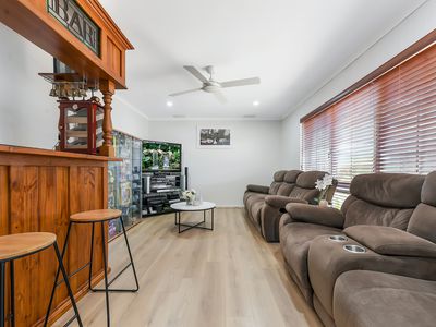 10 Maureen Close, Cranbourne West