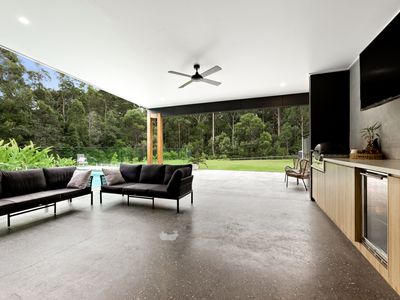 133 Kingfisher Crescent, Palmview
