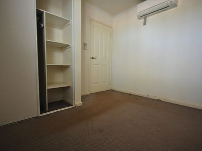 3 / 2 Phalarope Way, South Hedland