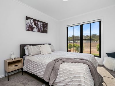 9 Hamilton Court, Heathcote