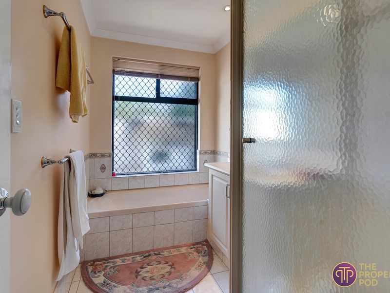 35 Winter Drive, Thornlie