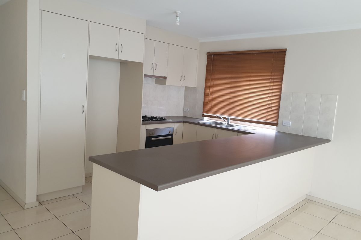 4 Tasos Drive, Munno Para West