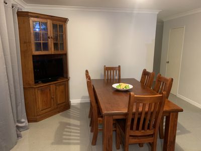 2 Norn Close, South Guildford