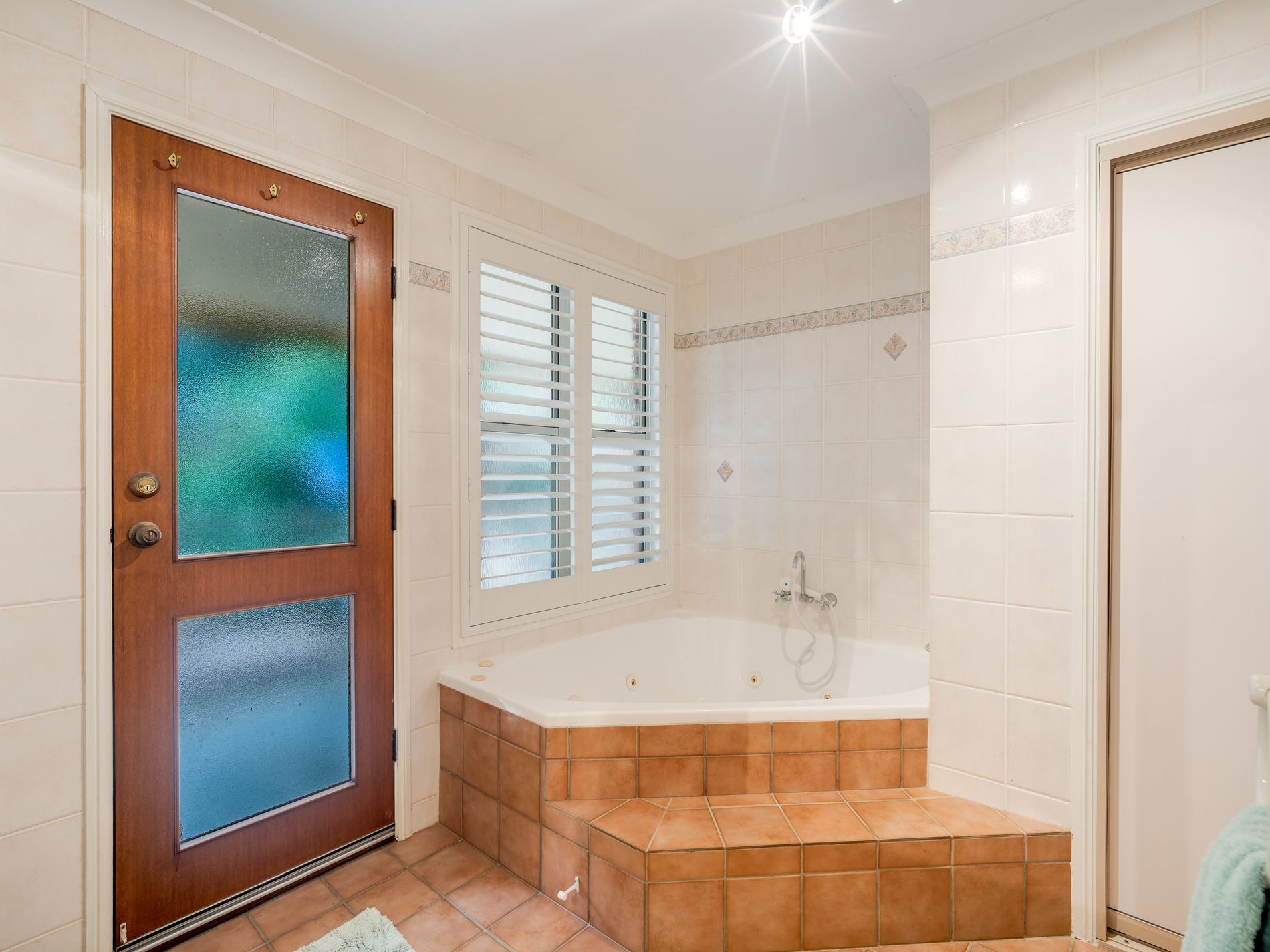 83 Gibraltar Road, Rangewood