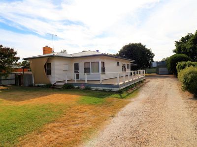 93 Livingstone St, Avenel