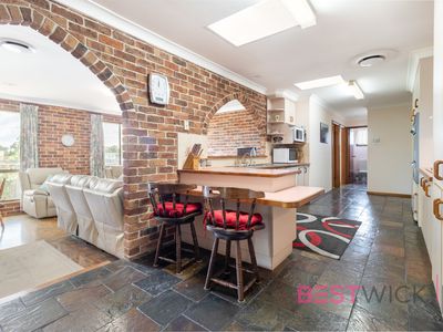 11 Namatjira Crescent, Orange