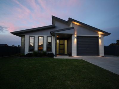 22 Sandy Crescent, Wynyard
