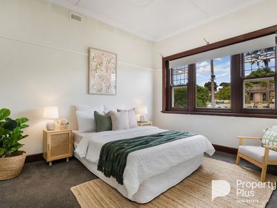 24 Neale Street, Kennington