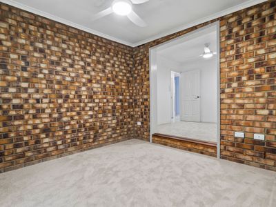 94 Passerine Drive, Rochedale South
