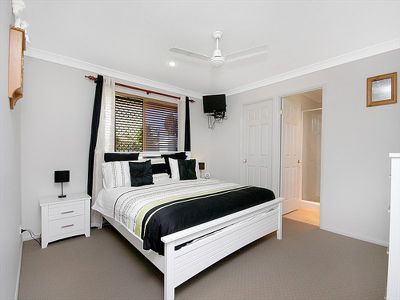 10 Harrison Grove, Deebing Heights