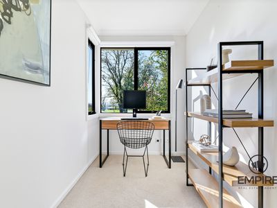 4 Plenty Way, Cranbourne North