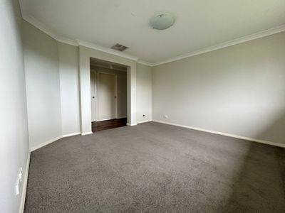 34 Dalbeattie Crescent, Dubbo