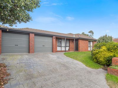 4 Orsett Court, Carrum Downs