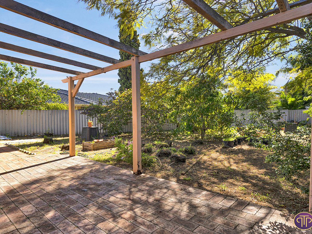 15 Crest Court, Thornlie