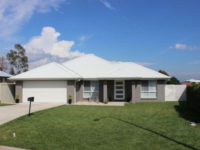 50 Hughes, Bathurst