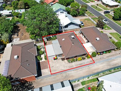 2 / 5 George Street, Horsham
