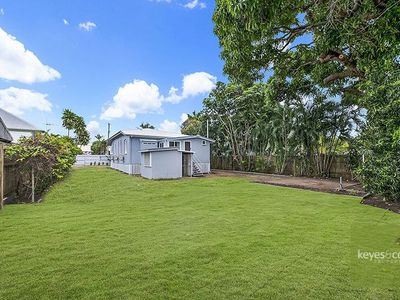 14 Echlin Street, West End