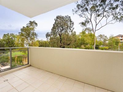 25 / 3 Bay Drive, Meadowbank