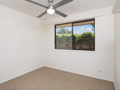 1 / 3 Pelican Place, Tweed Heads West