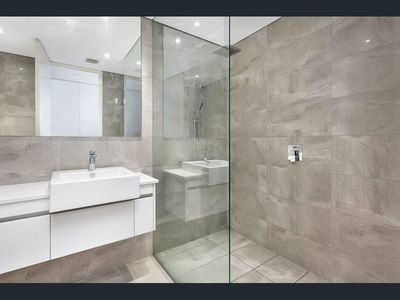 502 / 1 Grand Court, Fairy Meadow