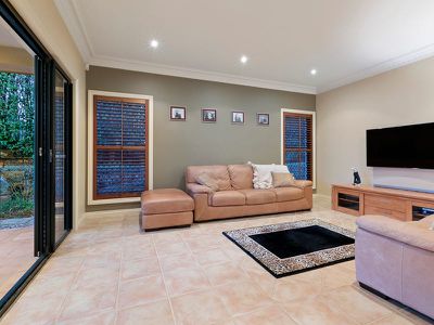19 The Heights, Underwood