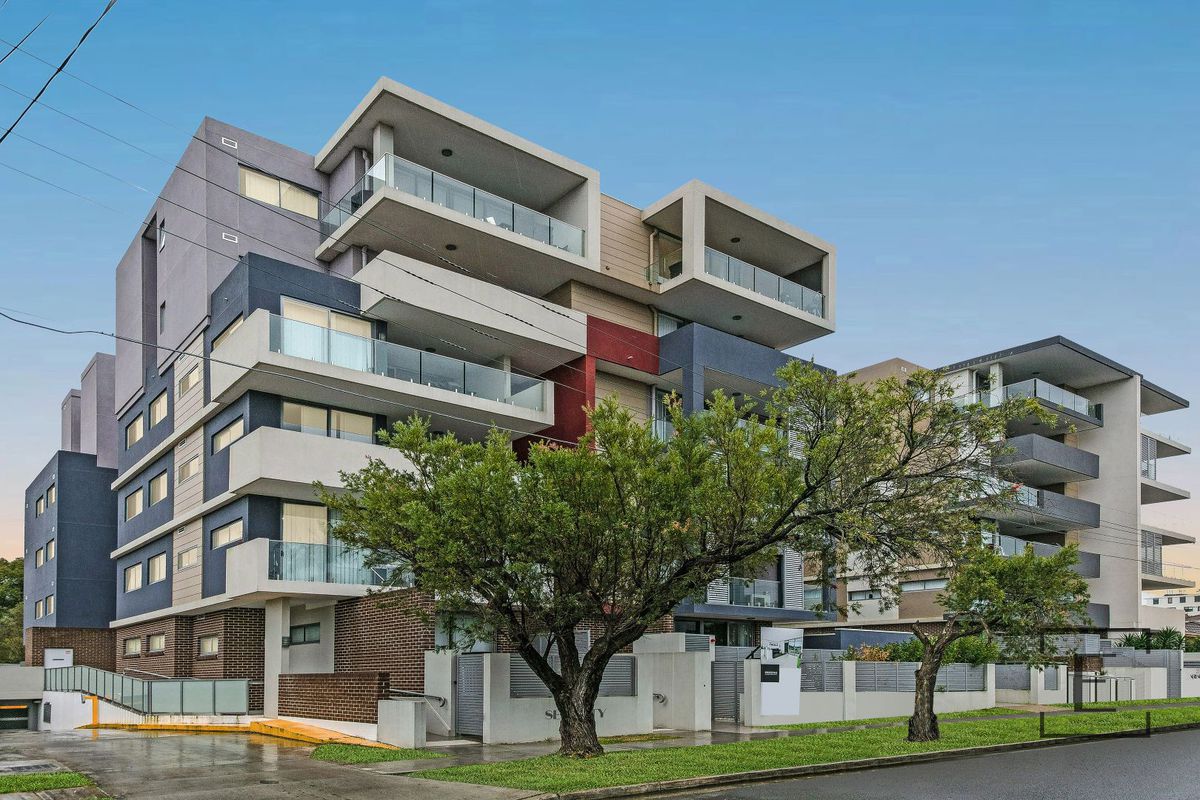 303 / 33 Percy Street, Bankstown