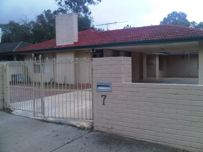 7 Roberta Street, Daglish