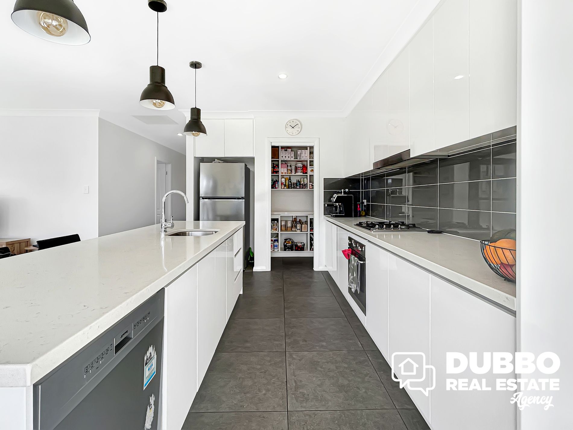 11 Waterfall Crescent, Dubbo